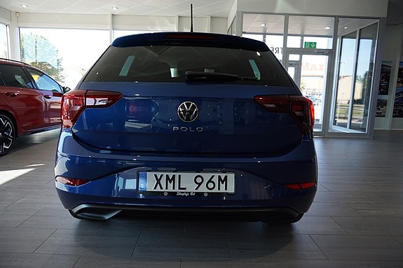 Volkswagen Polo 2 of 3