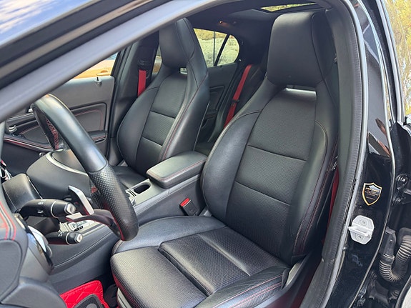 Mercedes-Benz GLA250+ 6 of 12