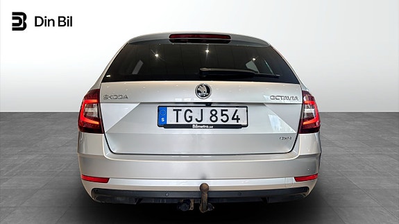 Skoda Octavia 9 of 15