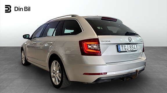 Skoda Octavia 5 of 15