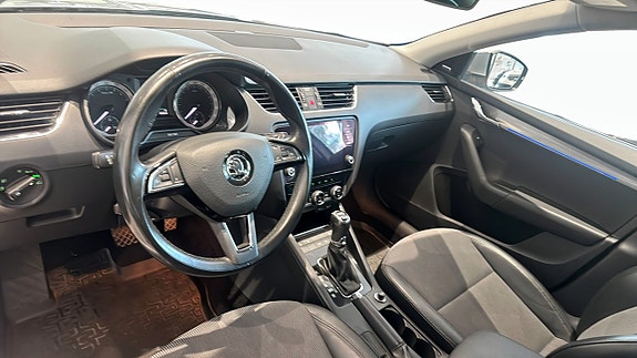Skoda Octavia 2 of 15