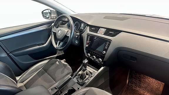 Skoda Octavia 4 of 15