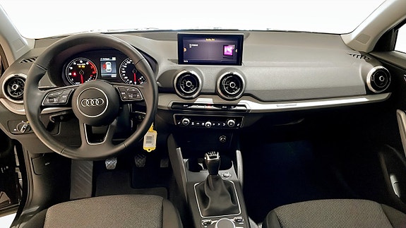 Audi Q2 10 of 12