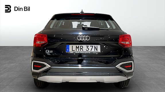 Audi Q2 5 of 12