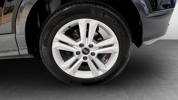 Audi Q2 6 of 12