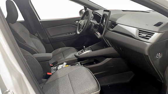 Renault Captur 3 of 14