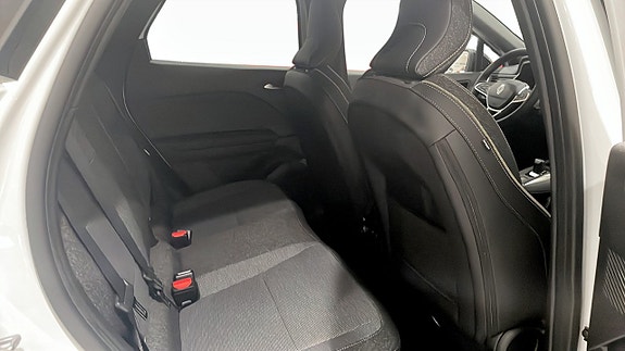 Renault Captur 5 of 14