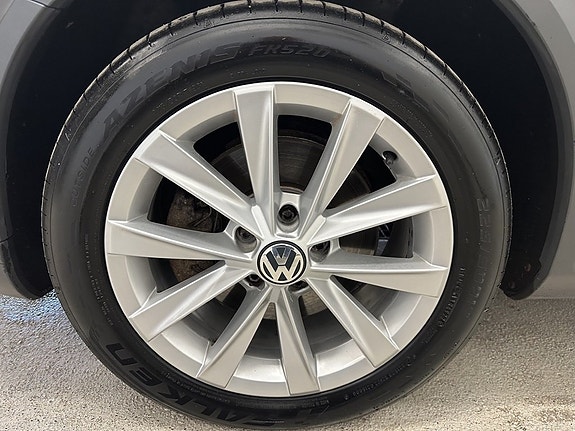 Volkswagen Passat Alltrack 16 of 16