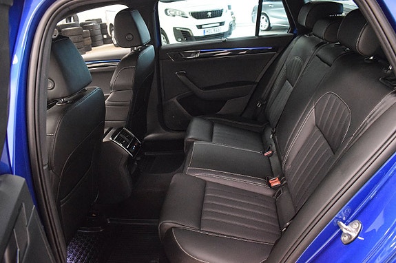 Skoda Superb 27 of 30