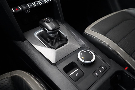 Volkswagen Amarok 16 of 27