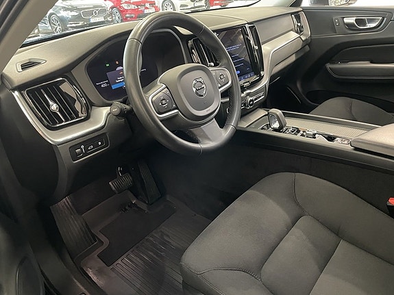 Volvo XC60 15 of 26