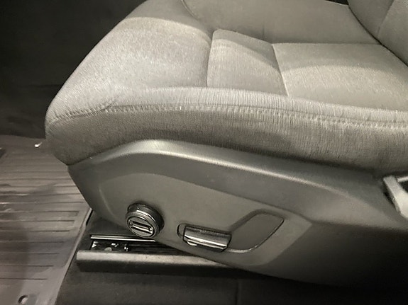 Volvo XC60 19 of 26