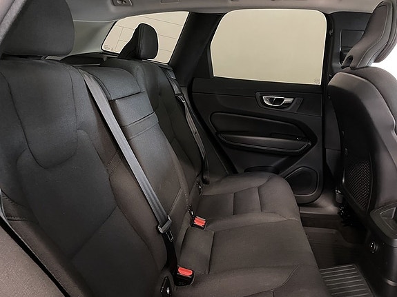 Volvo XC60 12 of 26
