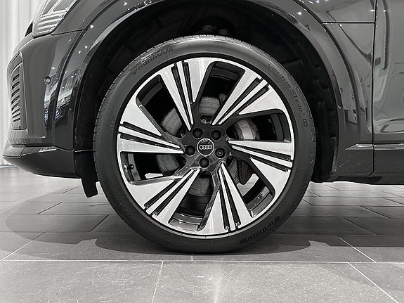 Audi Q8 e-tron 5 of 19