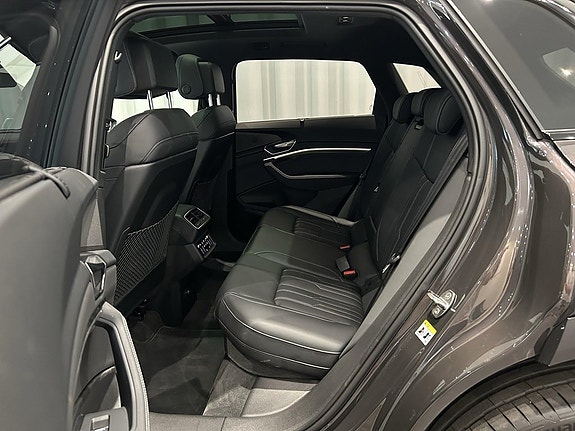 Audi Q8 e-tron 8 of 19