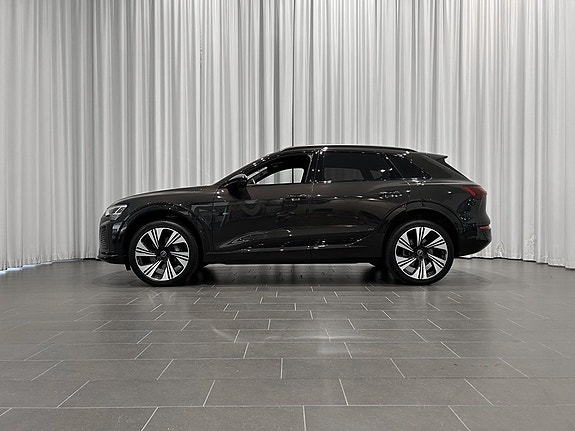Audi Q8 e-tron 2 of 19