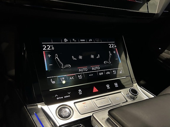 Audi Q8 e-tron 17 of 19