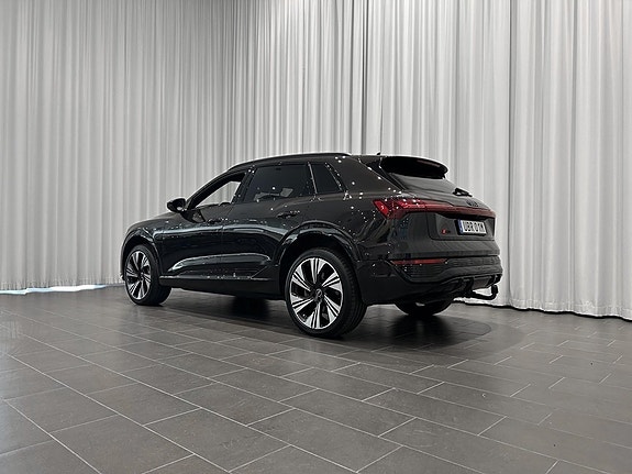 Audi Q8 e-tron 3 of 19