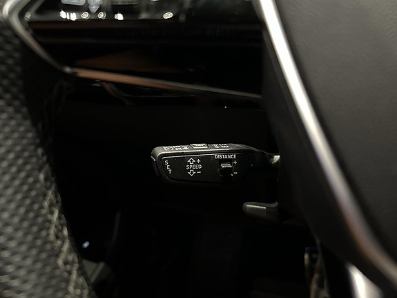 Audi Q8 e-tron 14 of 19
