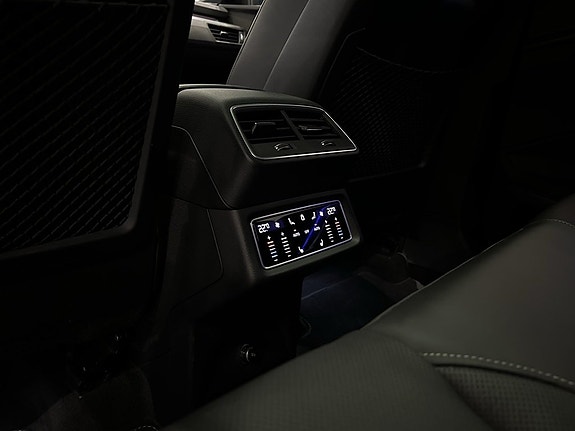 Audi Q8 e-tron 9 of 19