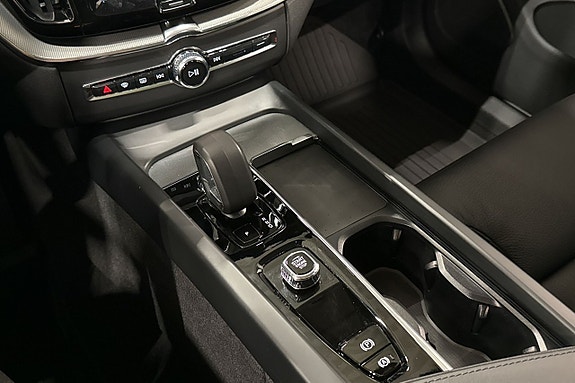 Volvo XC60 19 of 27