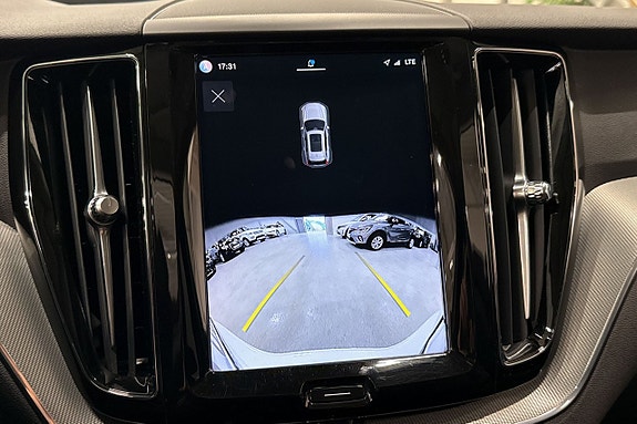 Volvo XC60 15 of 27