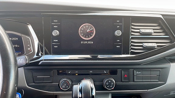Volkswagen Transporter 8 of 17