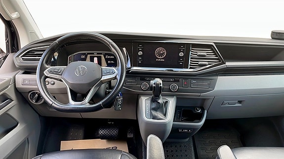 Volkswagen Transporter 9 of 17