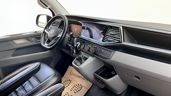 Volkswagen Transporter 10 of 17