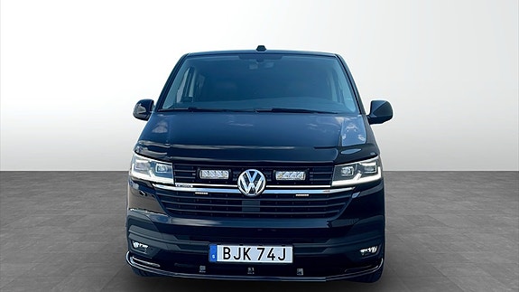 Volkswagen Transporter 4 of 17