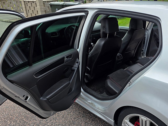 Volkswagen Golf VI 7 of 7