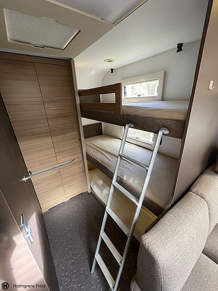 Adria Alpina 663Pt BARNKAMMARE | QUEENSBED | CYKELSTÄLL 17 of 20