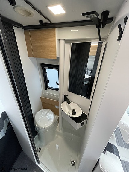 Adria Twin Select 640 SGX 17 of 26