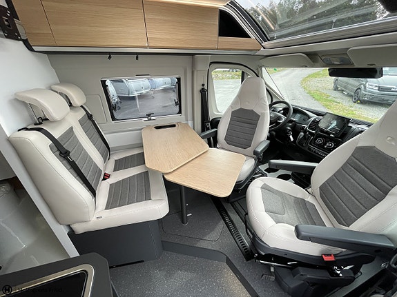 Adria Twin Select 640 SGX 8 of 26