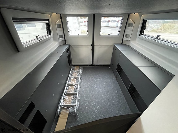 Adria Twin Select 640 SGX 15 of 26