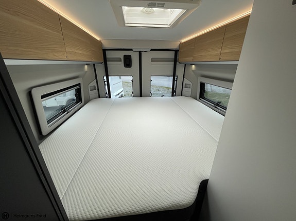 Adria Twin Select 640 SGX 13 of 26