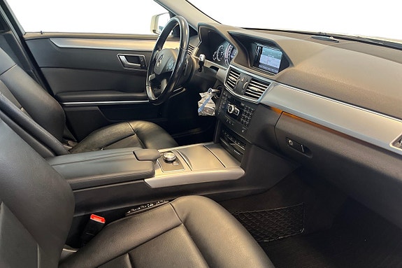 Mercedes-Benz E200 20 of 27