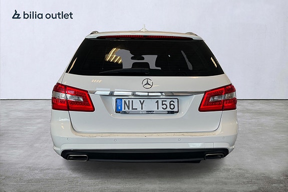 Mercedes-Benz E200 5 of 27