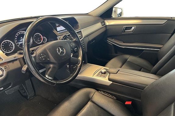 Mercedes-Benz E200 11 of 27