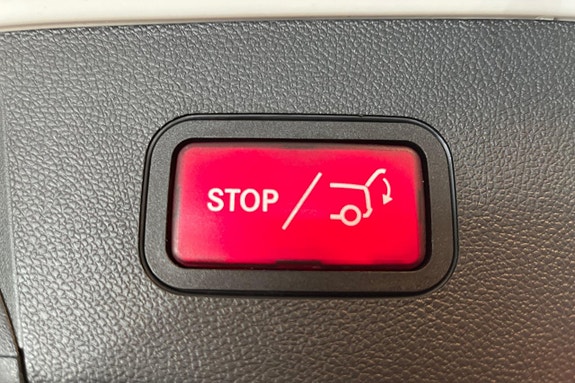 Mercedes-Benz E200 24 of 27