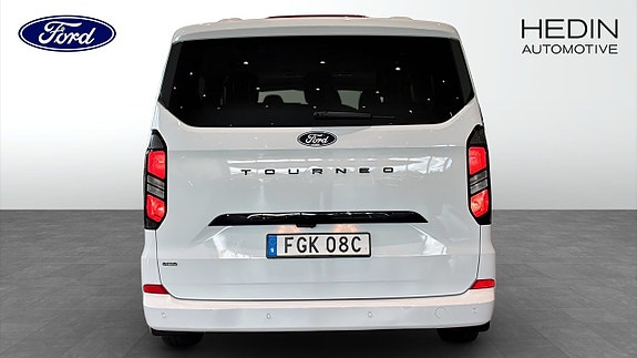 Ford Custom Tourneo 7 of 12