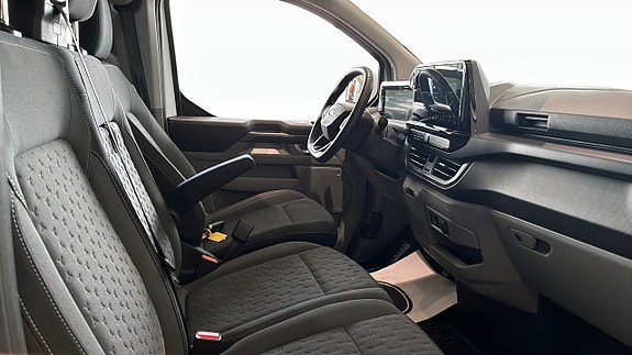 Ford Custom Tourneo 3 of 12