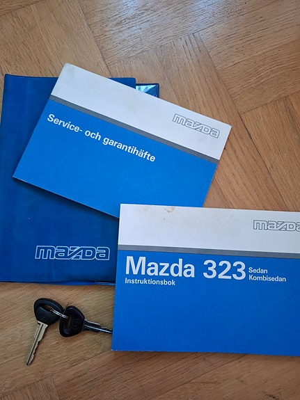 Mazda 323S 11 of 11