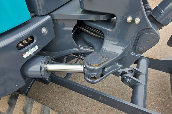 Sunward SWE 35UF Minigrävare med tiltrotator och grip 11 of 24
