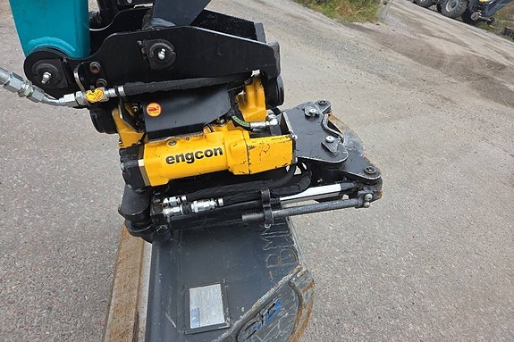 Sunward SWE 35UF Minigrävare med tiltrotator och grip 14 of 24