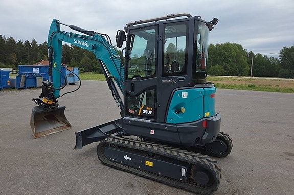 Sunward SWE 35UF Minigrävare med tiltrotator och grip 3 of 24