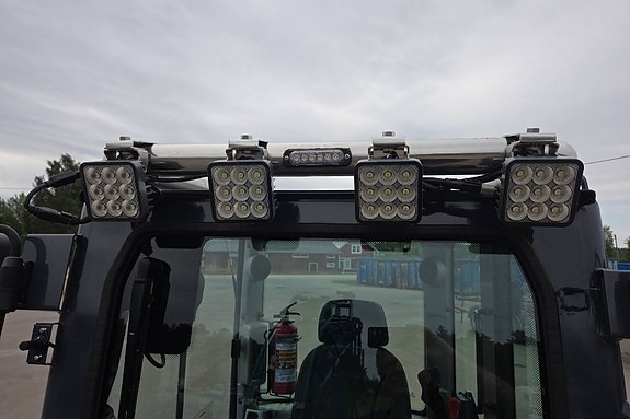 Sunward SWE 35UF Minigrävare med tiltrotator och grip 21 of 24