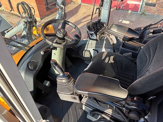 Liebherr 538 10 of 23