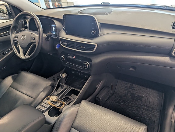 Hyundai Tucson 6 of 12