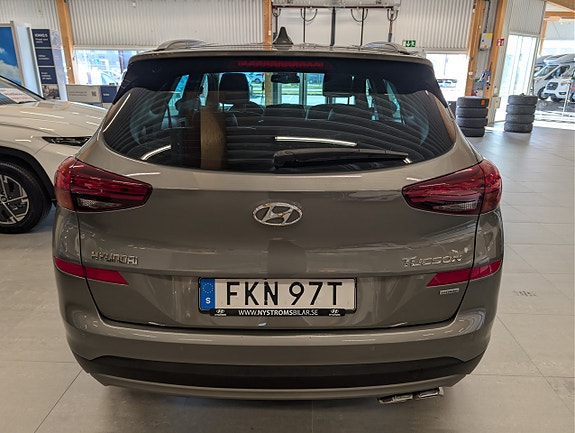 Hyundai Tucson 3 of 12